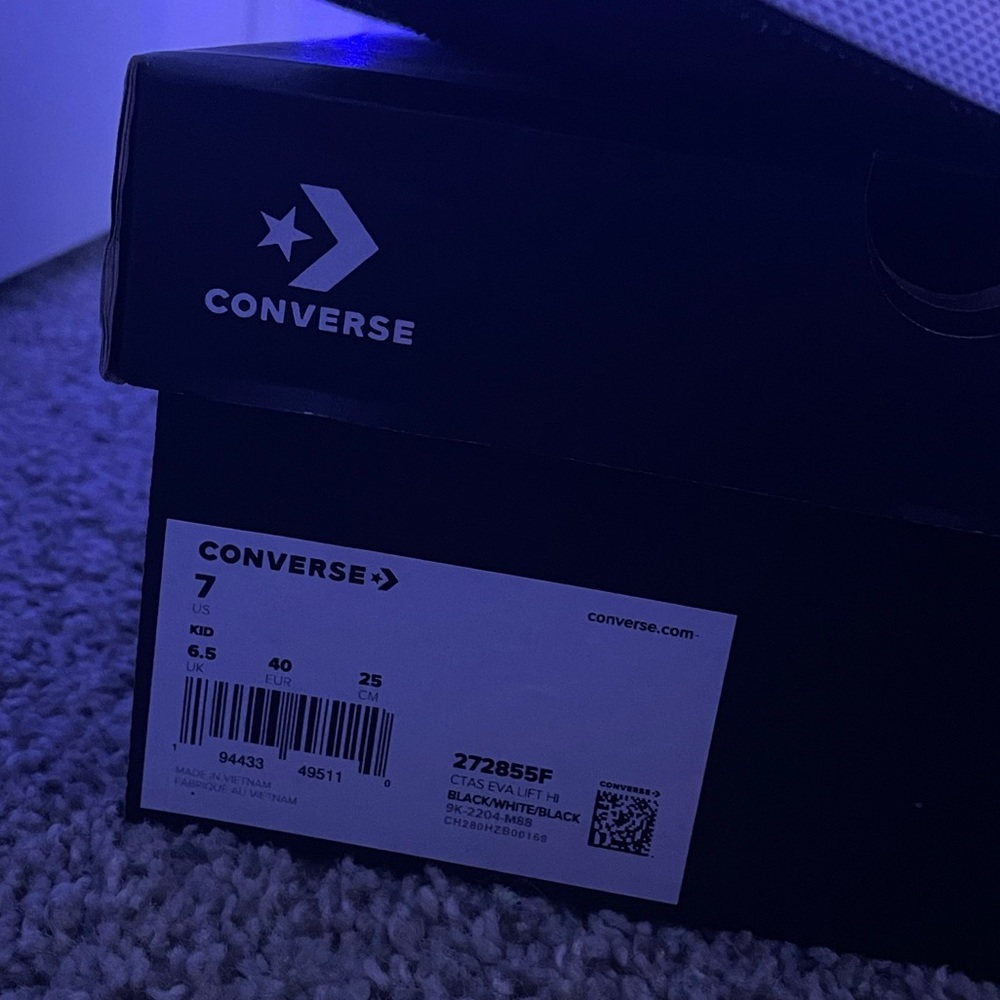 Used black high-top Converses size 7